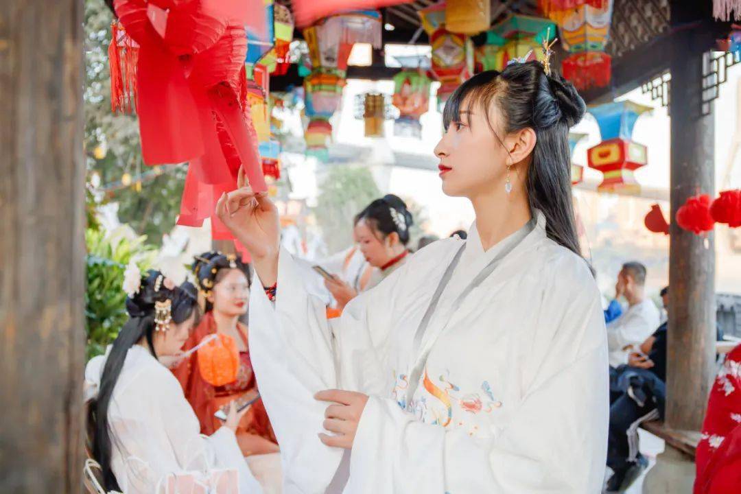 有诗有酒有华裳合肥新晋汉服打卡圣地曝光