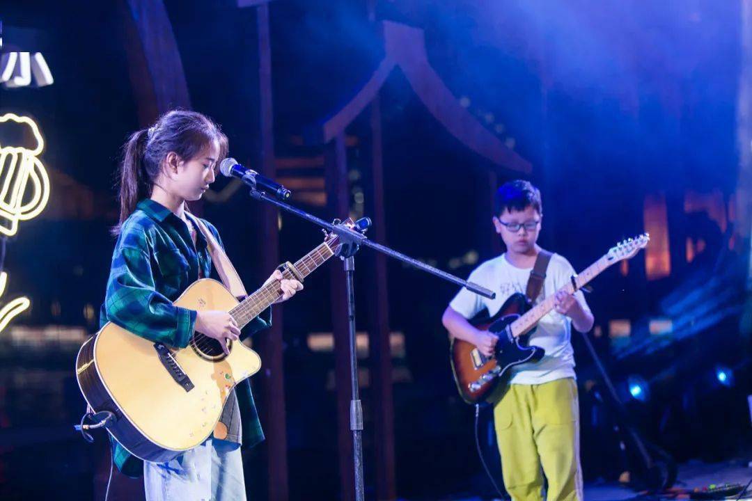 全城大搜索爱弹吉他的你赶快来吧