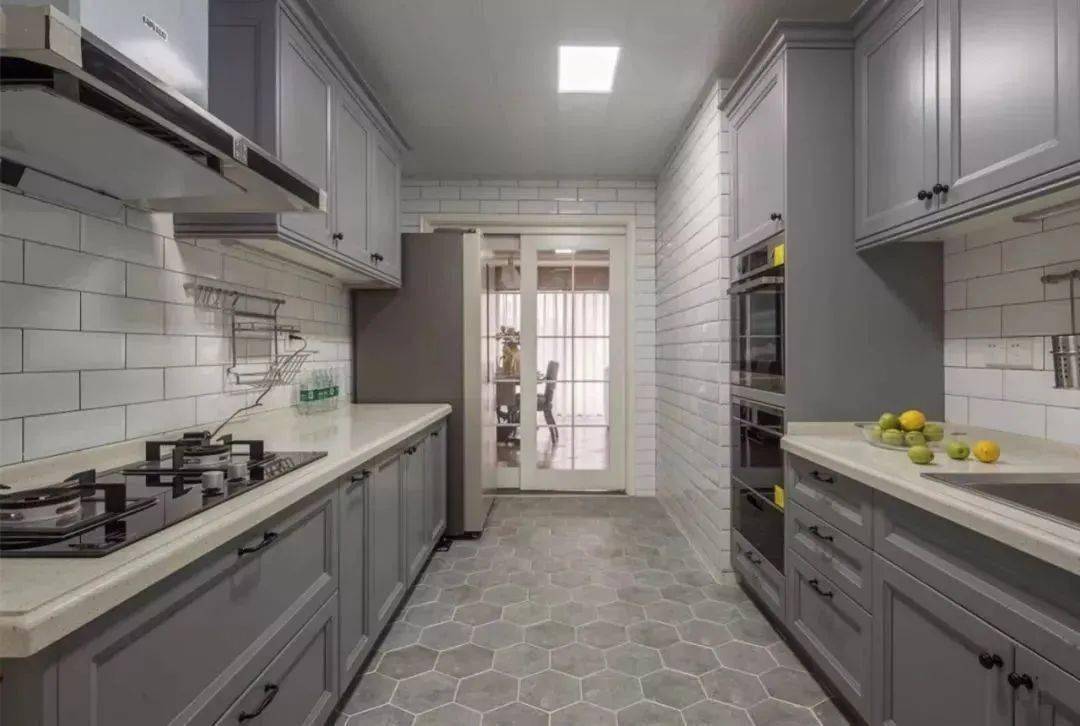 厨房墙壁砖掉了怎么办 d034733cc6a1416fb52d98cafeac5b29.jpeg