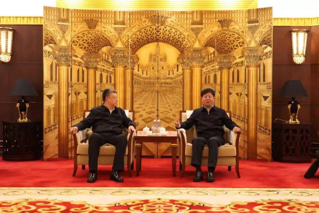 隋洪波会见华能黑龙江分公司党委书记执行董事周刚