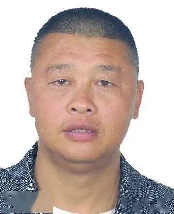 胡潮晖,男,绰号"胡四爷",现年44岁,城步县儒林镇第二居民委员会人;杨