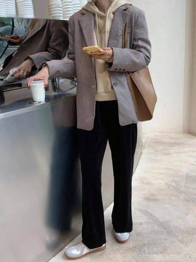 小西装连帽卫衣春天最时髦减龄的穿搭