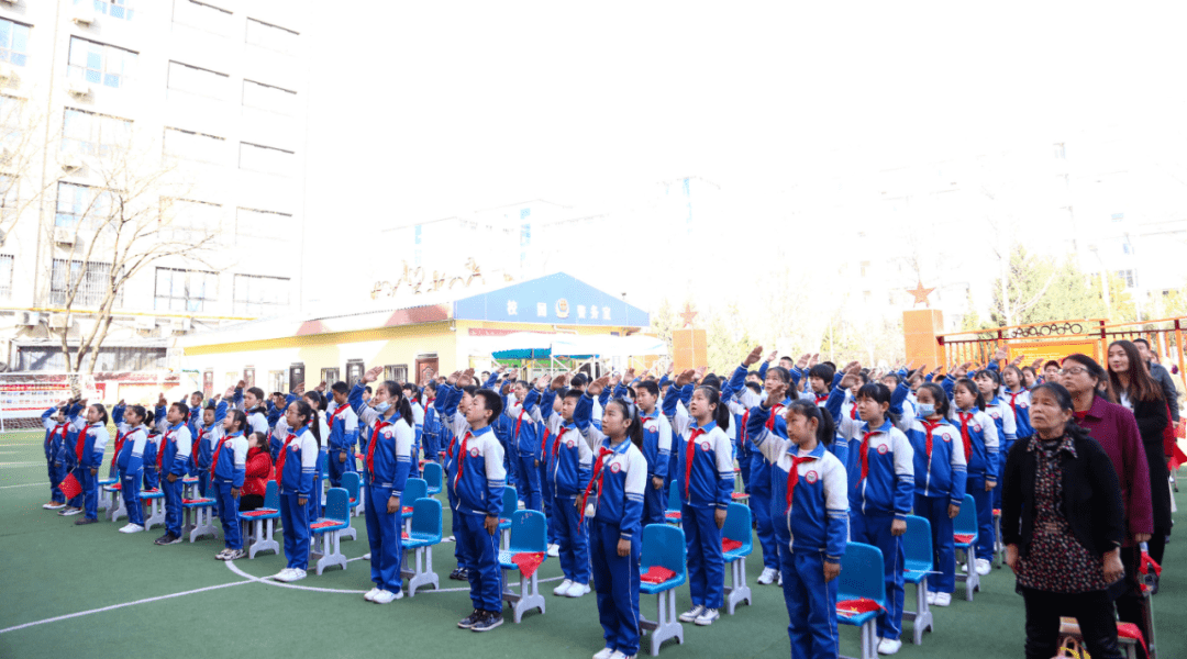 共青团延安市委,延安市少工委携手弘阳集团在杨家岭福州希望小学举办