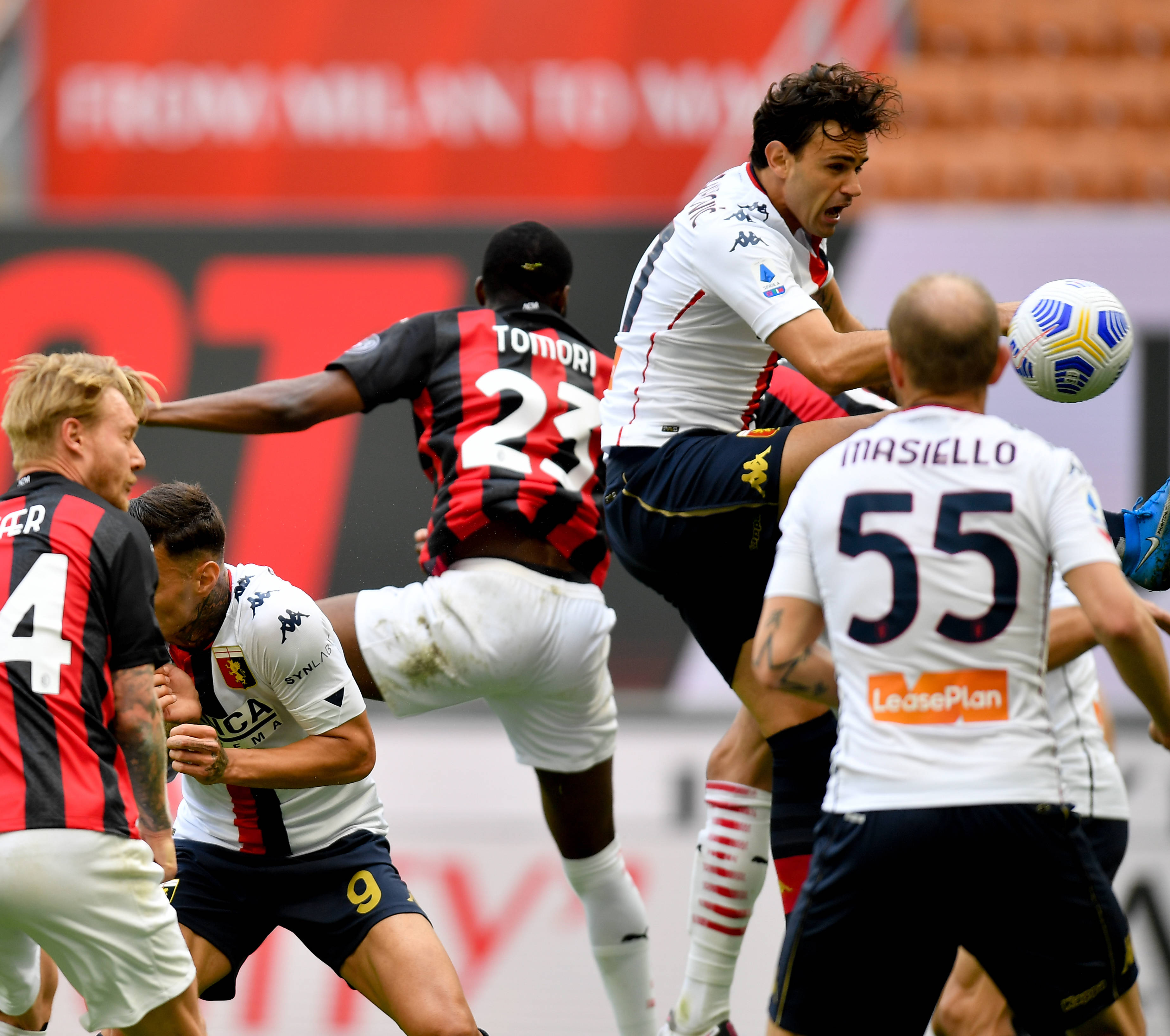 足球——意甲:ac米兰胜热那亚