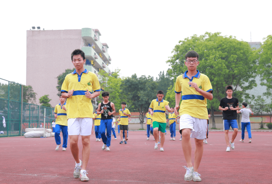 相比去年,今年增城区永和中学,仙村中学不招收体育艺术特长生.