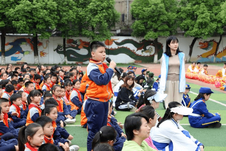 "江西好人故事会"走进南昌市青新小学!