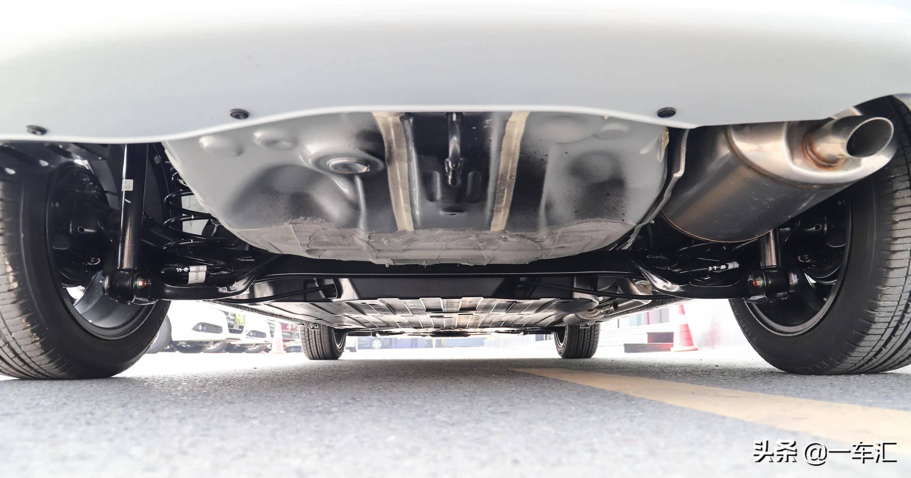 嫌最低配太寒酸看本田飞度哪款更具性价比