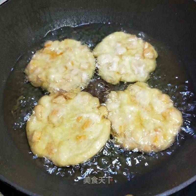 红薯烙:外皮酥脆,内里香软,吃上一个就停不下来了