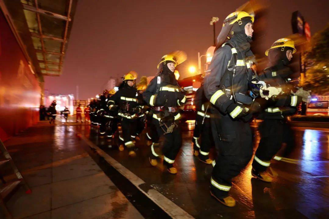 别慌,这是一场灭火救援演练!_火灾