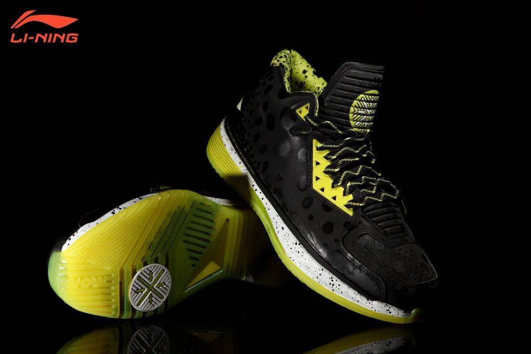 出道即巅峰的球鞋李宁赌上命运的一场签约韦德之道编年史上