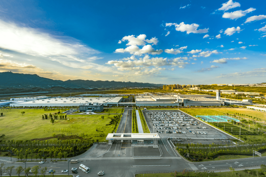 支柱产业全线飘红两江新区制造业高质量发展态势强劲