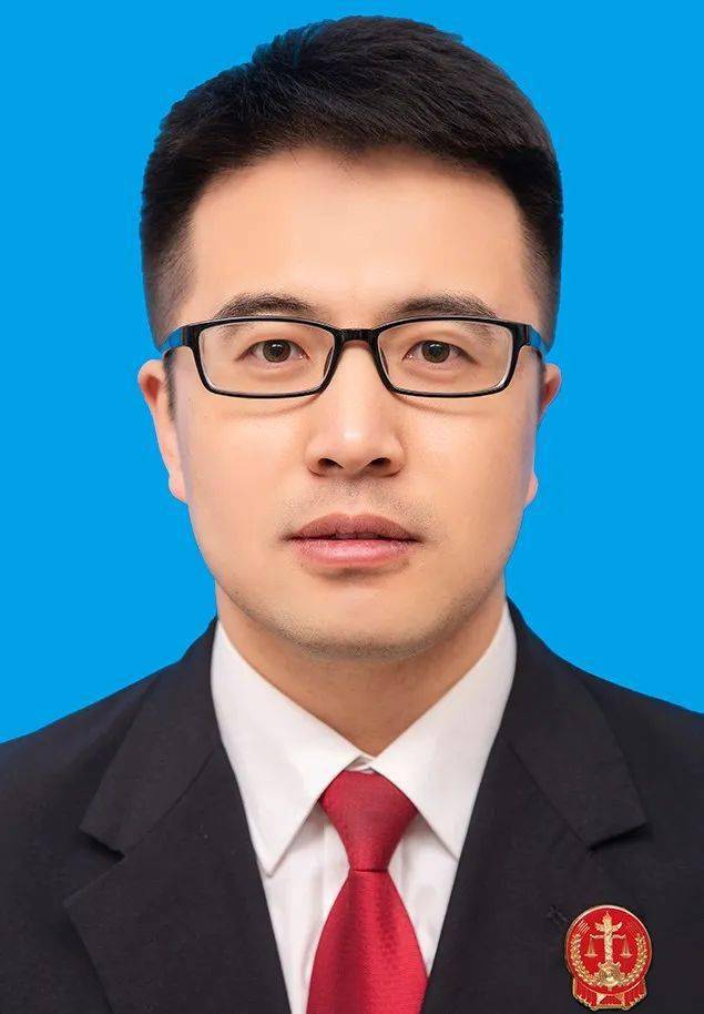 忠诚卫士霍林郭勒市人民法院民事审判庭副庭长李德新