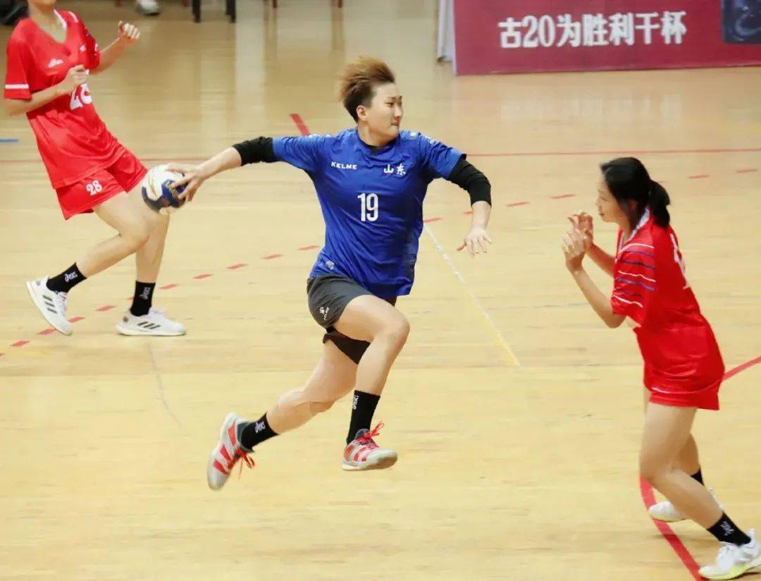全国女子手球锦标赛山东队获亚军