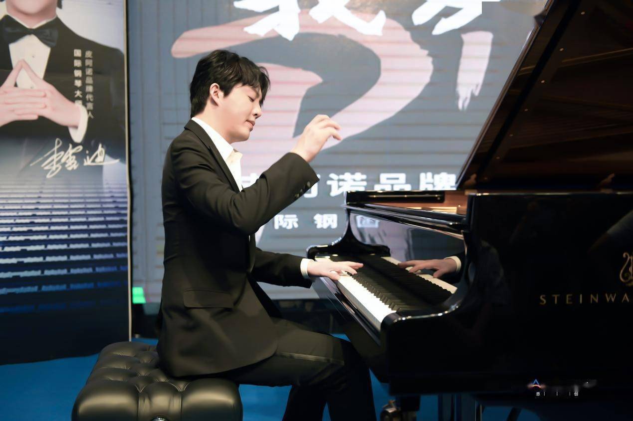 李云迪空降皮阿诺引爆五一大促直播现场