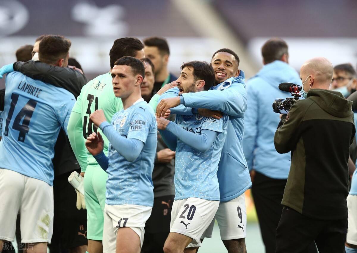 曼城胜热刺观察斯特林果然不适合决赛热刺看起来是要重建了