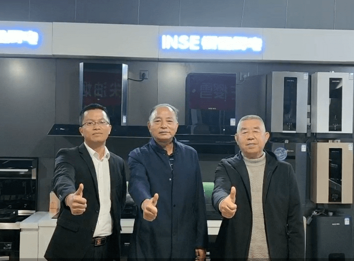 秉承初心承梦前行丨樱雪集团董事长李荣坤走访一线市场