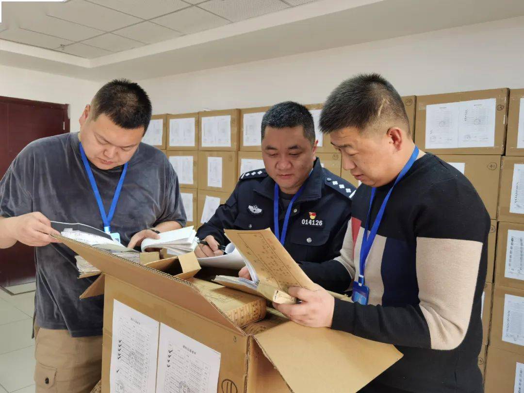 教育整顿榜样在身边7402专案组的青年担当西宁市公安局李源同志