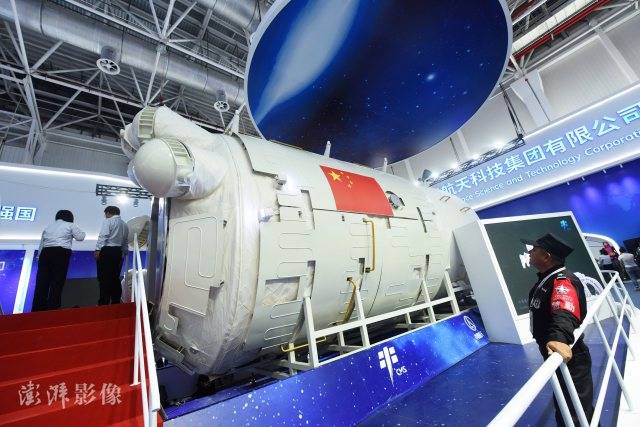 筑梦天宫长五b火箭空间站舱段专属列车有绝技