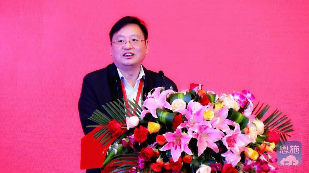 利川市委副书记赵秀峰推介利川红△恩施市副市长杨凯军推介恩施玉露