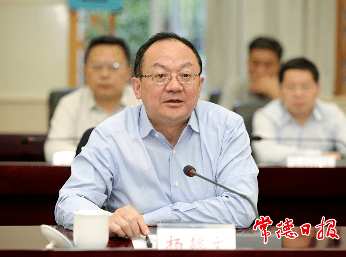 杨懿文邹文辉与深圳盐田港集团总裁刘南安一行座谈