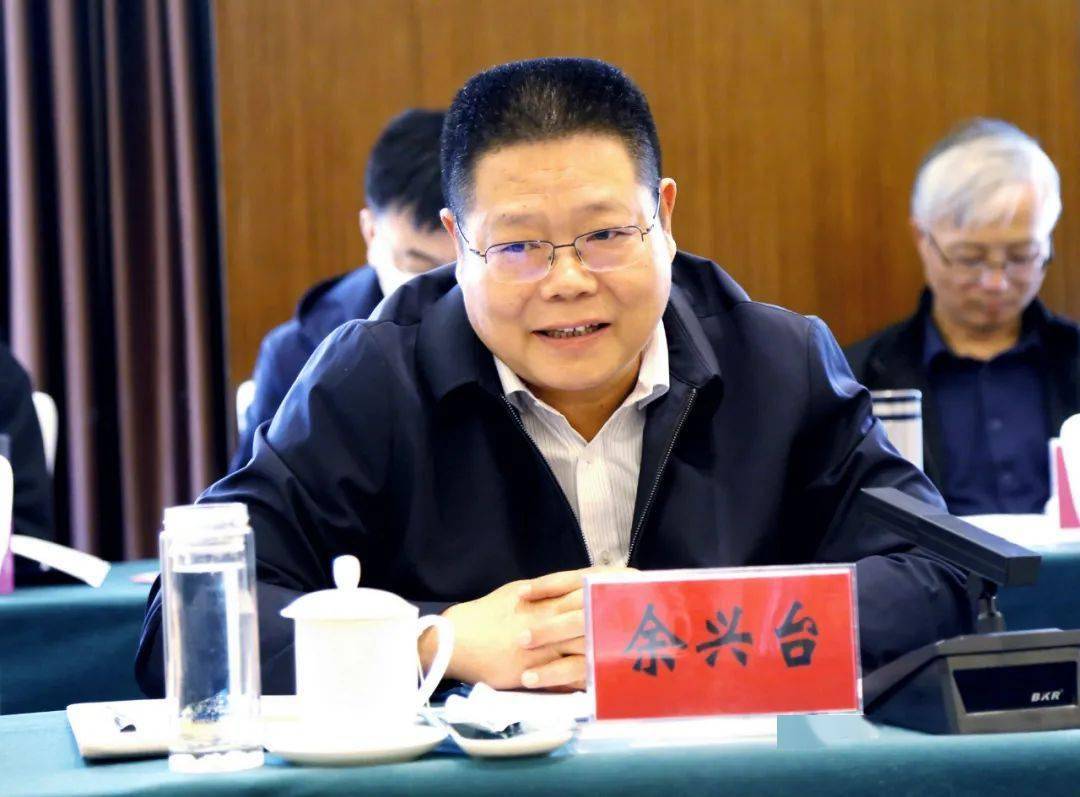 邵七一指出,会议在我市召开,体现了省市场监管局对我市非公经济发展的