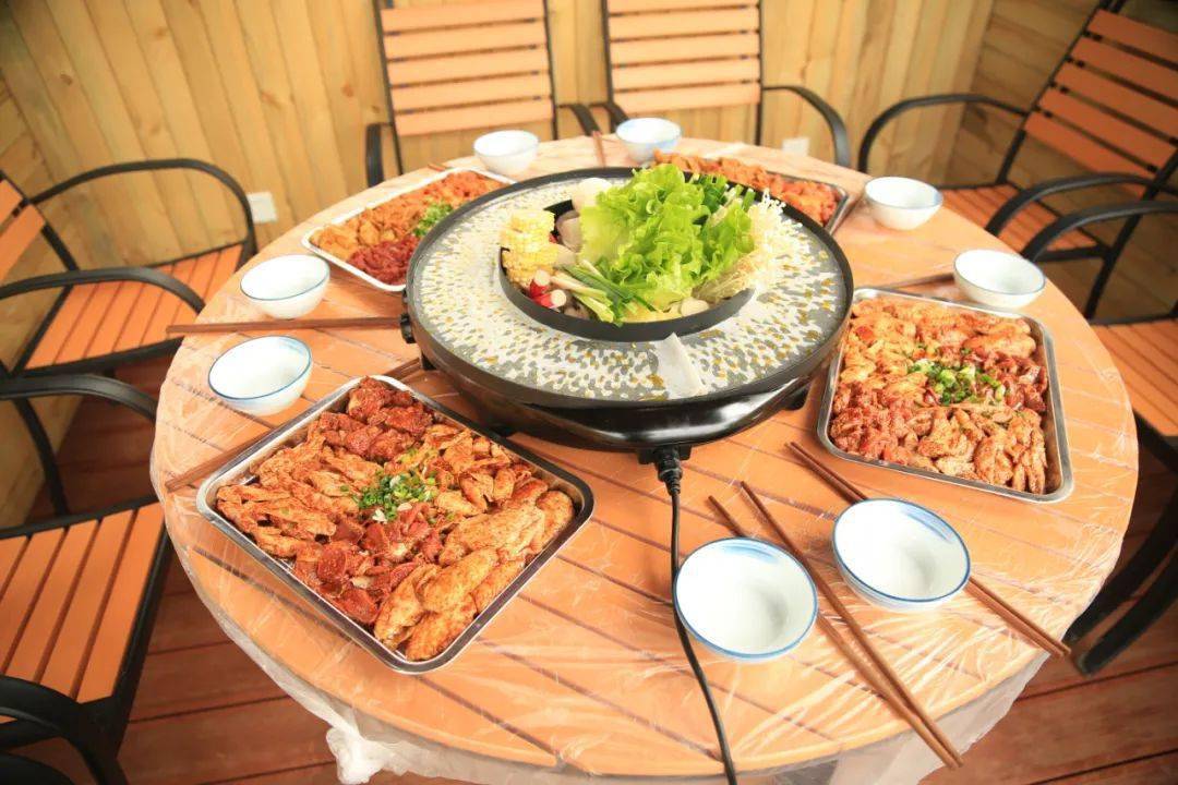 水秀美轮美奂大型裸眼4d光影秀和主题舞台剧有每个月主题都不一样的有