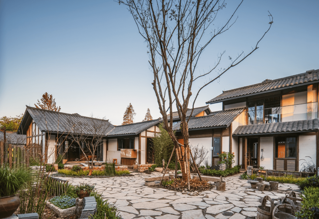 南岸美村空气清新,景色怡人,精心打造的溪地阿兰若·民宿