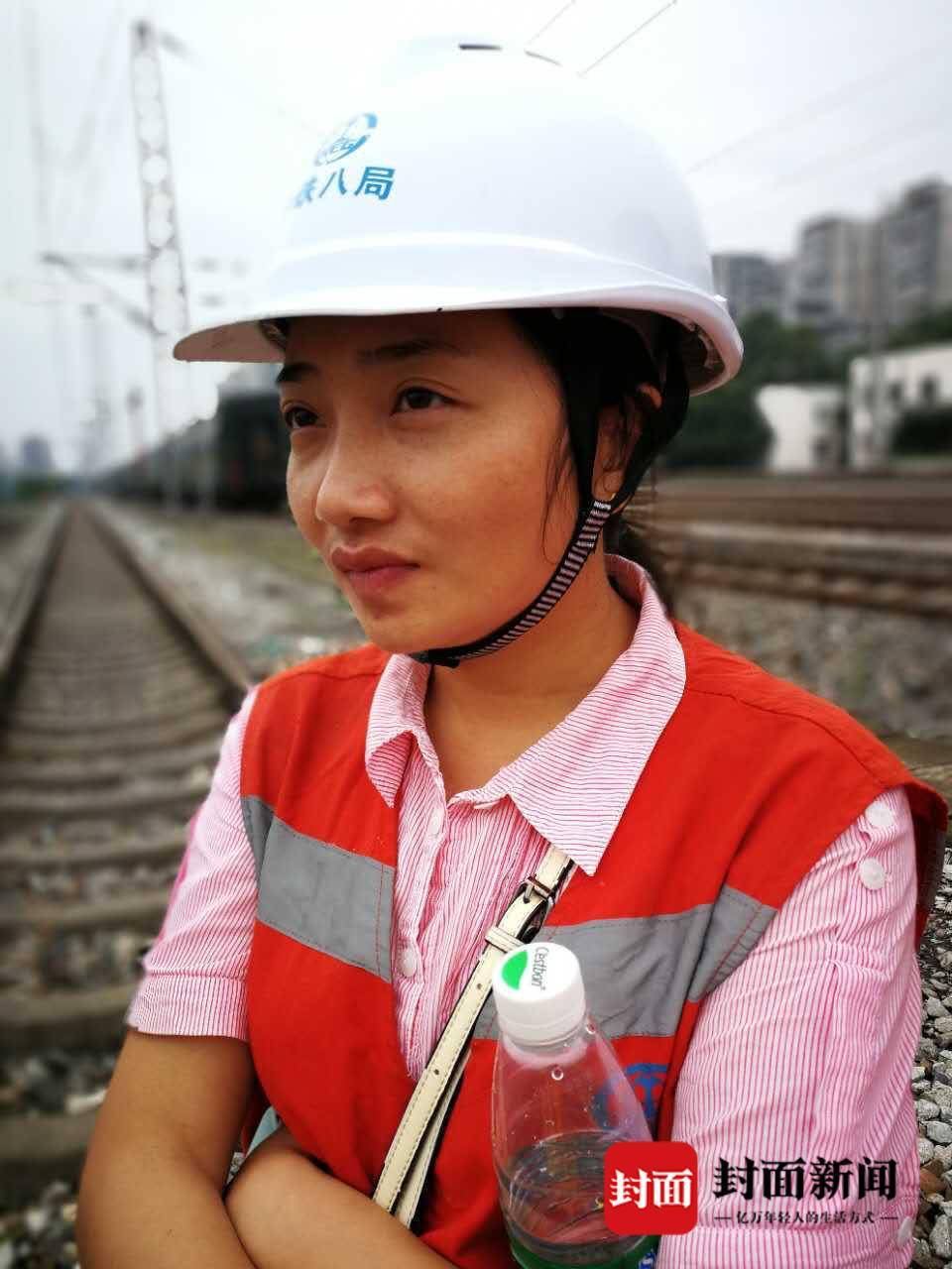 致敬劳动者女工程部长雷丽钢筋混凝土里的一抹红