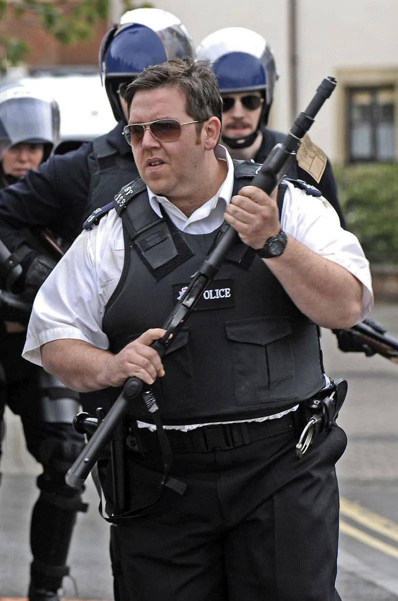 西蒙·佩吉,尼克·弗罗斯特,吉姆·布劳德本特,马丁·弗瑞曼,比尔