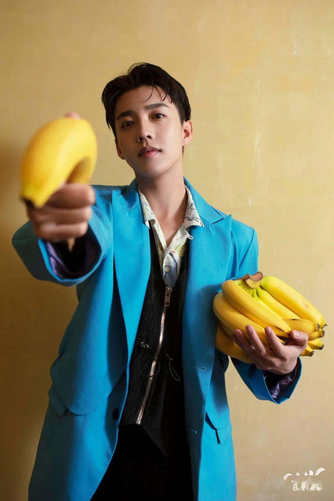 马闻远×chicbanana:好戏开场_衬衫