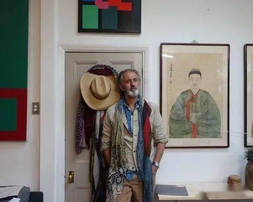 西蒙·奥格登simon ogden关于作者:2018年圣诞节前,《重返米德尔马奇