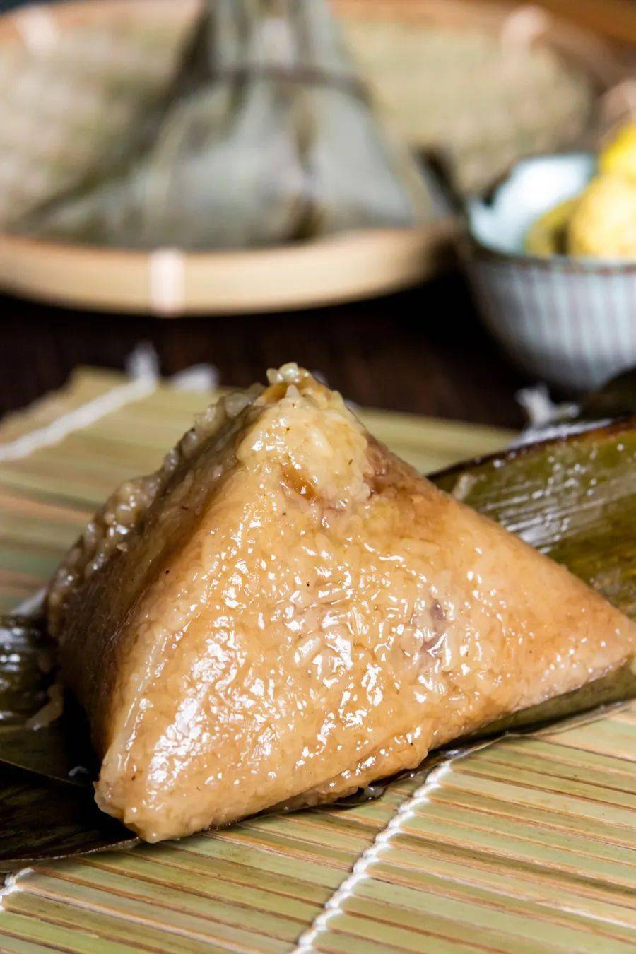 今天吃粽子,我在肉堆里找糯米