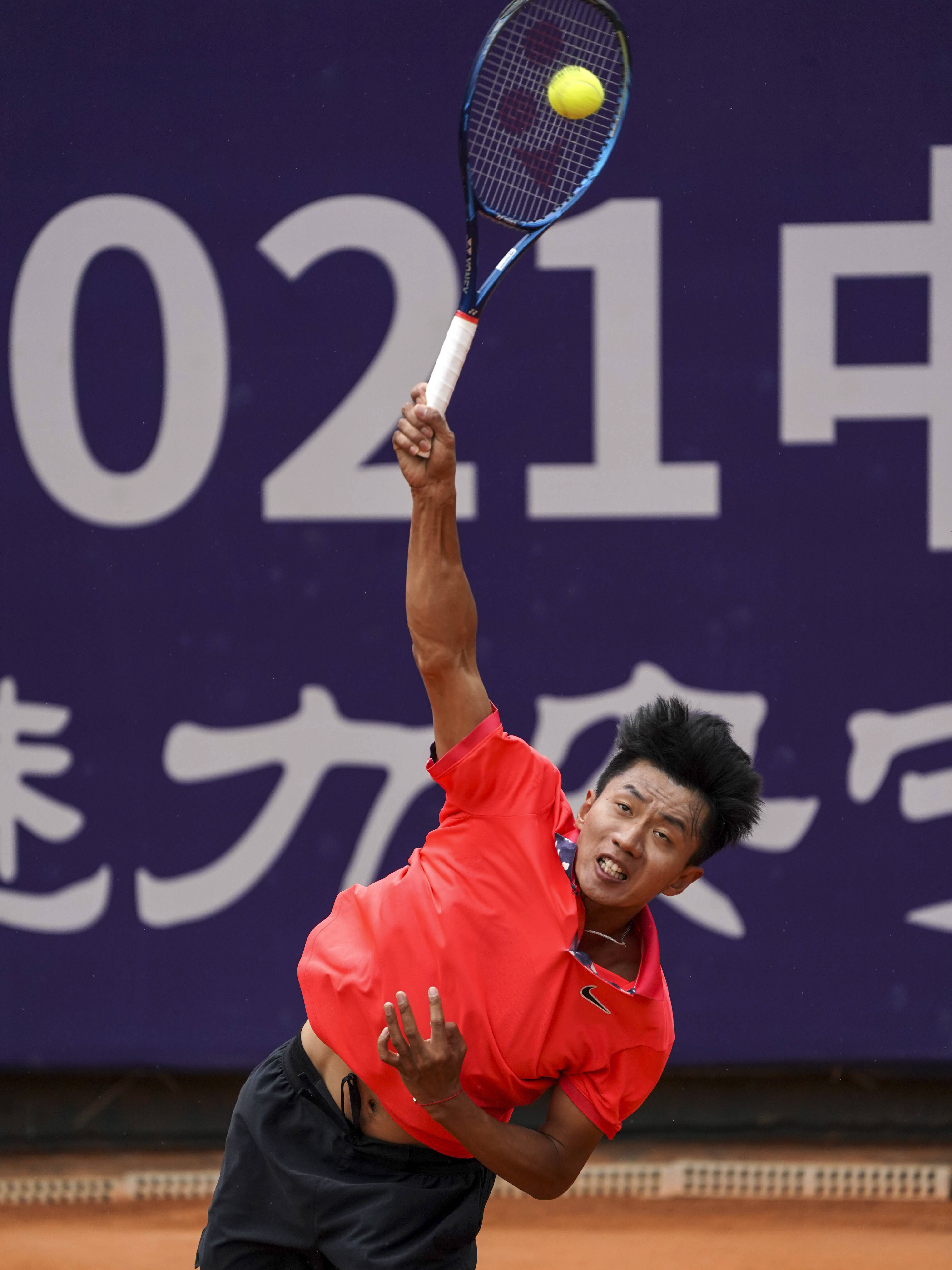 网球2021中国巡回赛安宁站李喆晋级四强