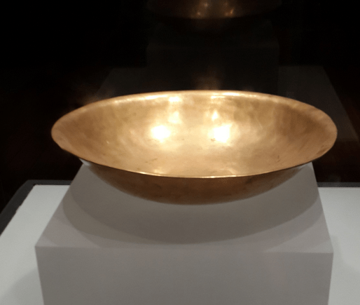 看见文物 | 迄今为止考古发现的唯一两件唐代金盆