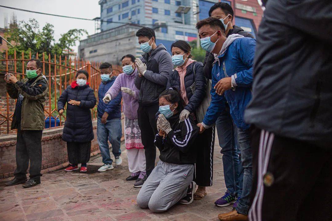 尼泊尔重演印度疫情海啸