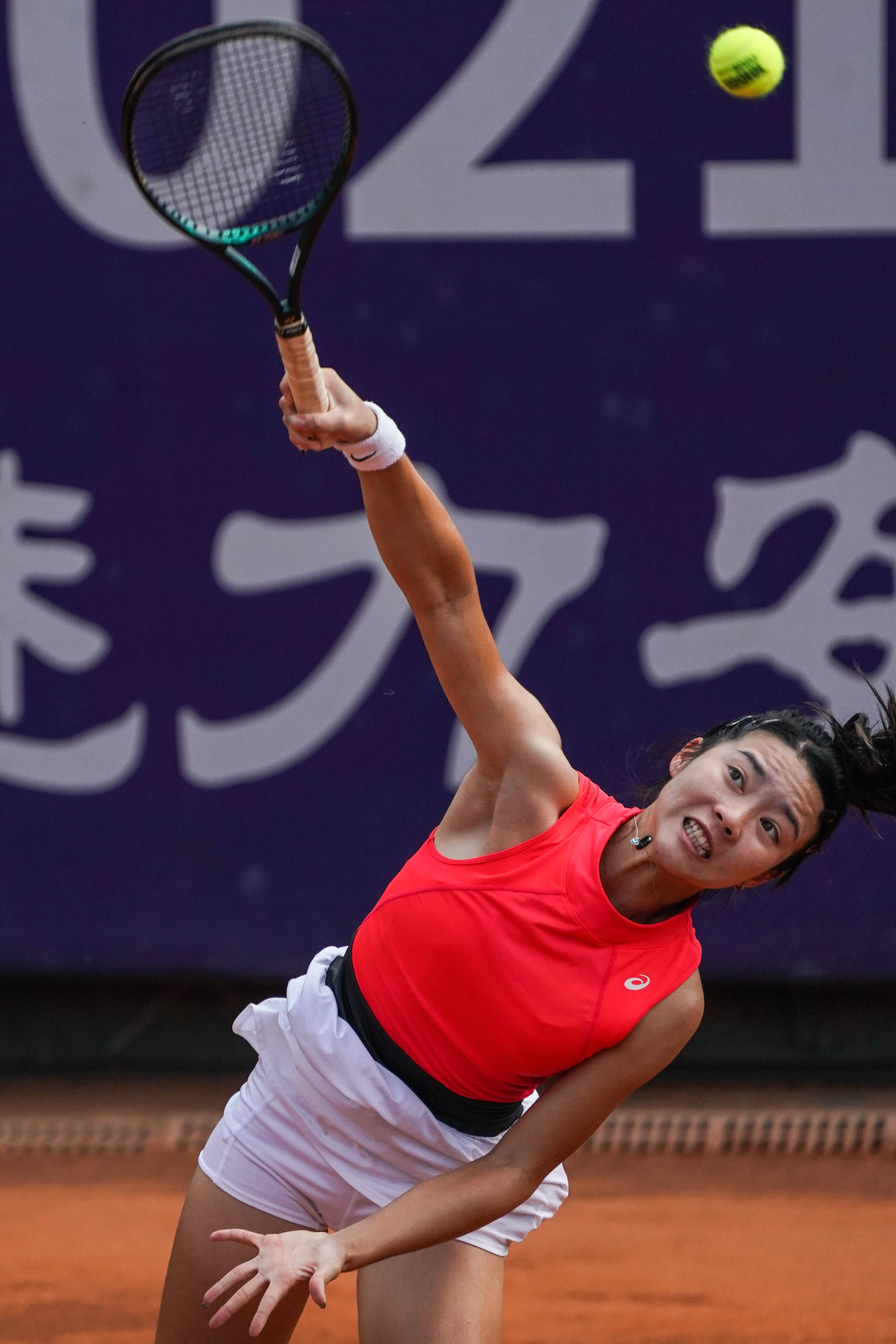 网球——中国巡回赛安宁站:王美玲夺得女单冠军