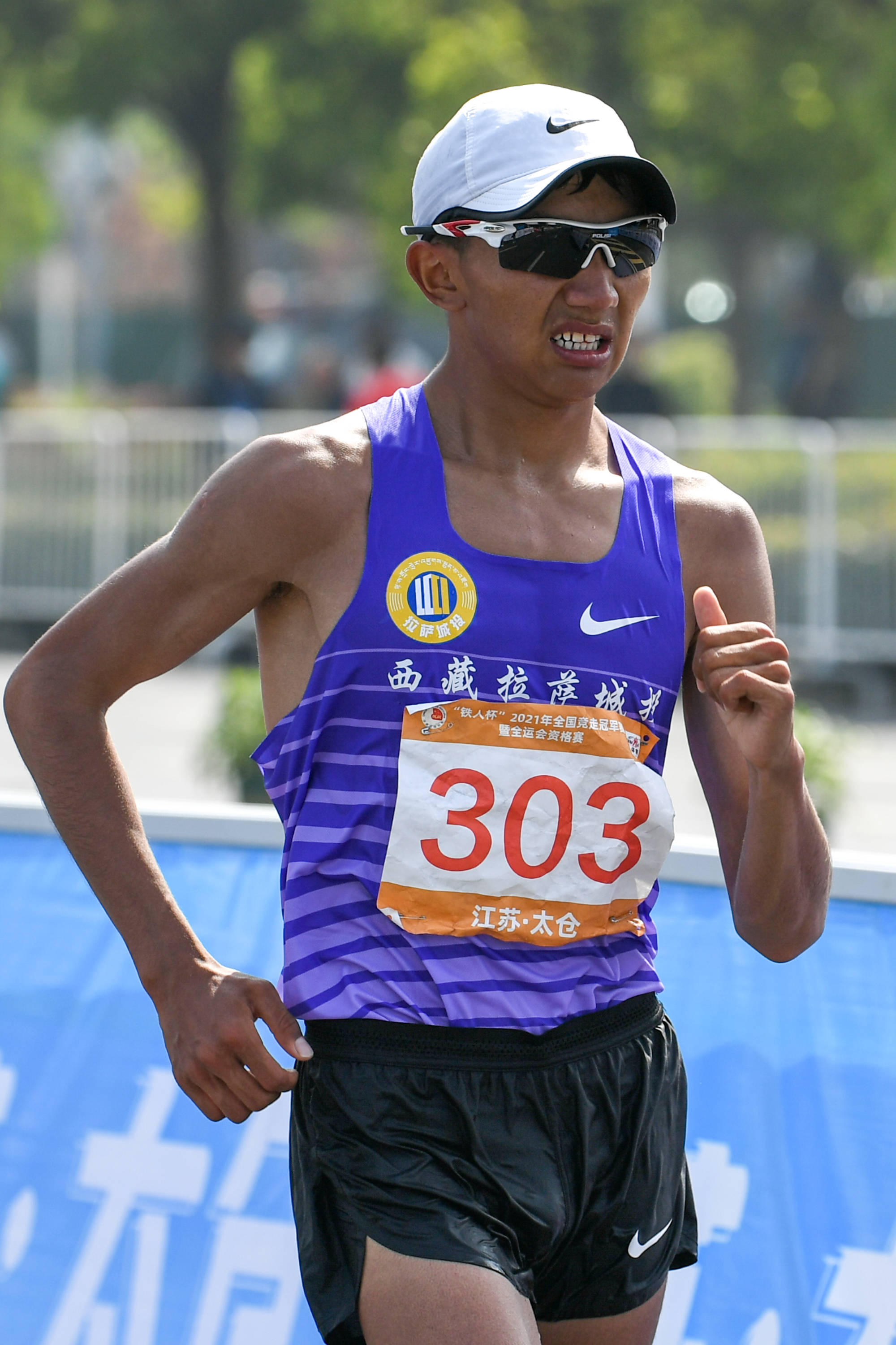 田径——全国竞走冠军赛:男子30公里赛况