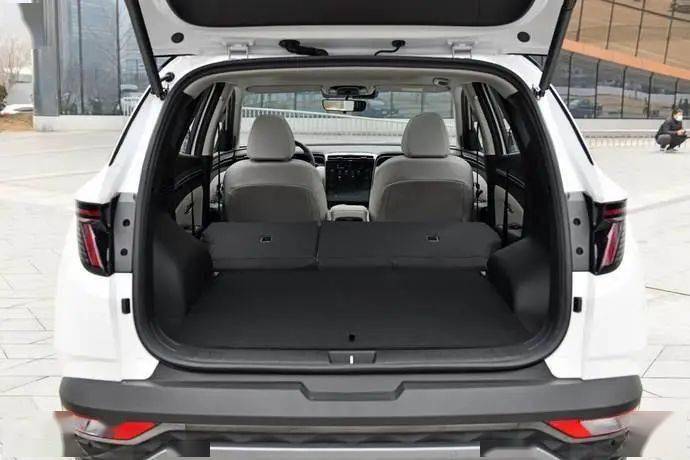 老爸买车要求高?这款高颜值,大空间合资suv让他没话说