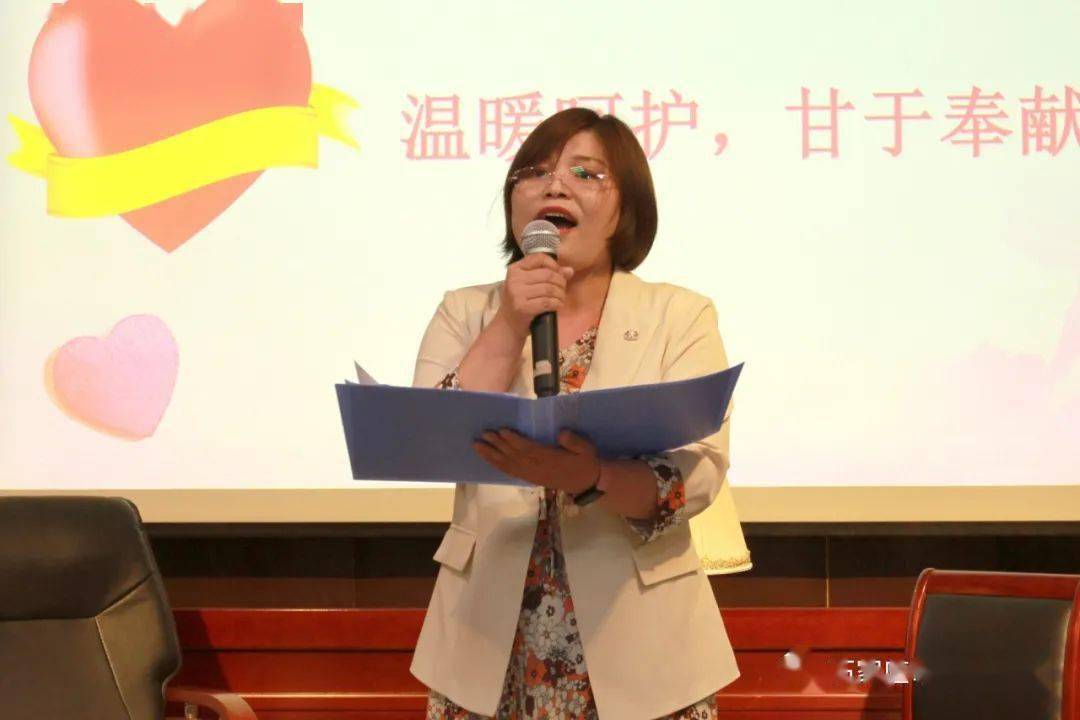 石市二院举办诵读时代经典献礼建党百年读书分享会