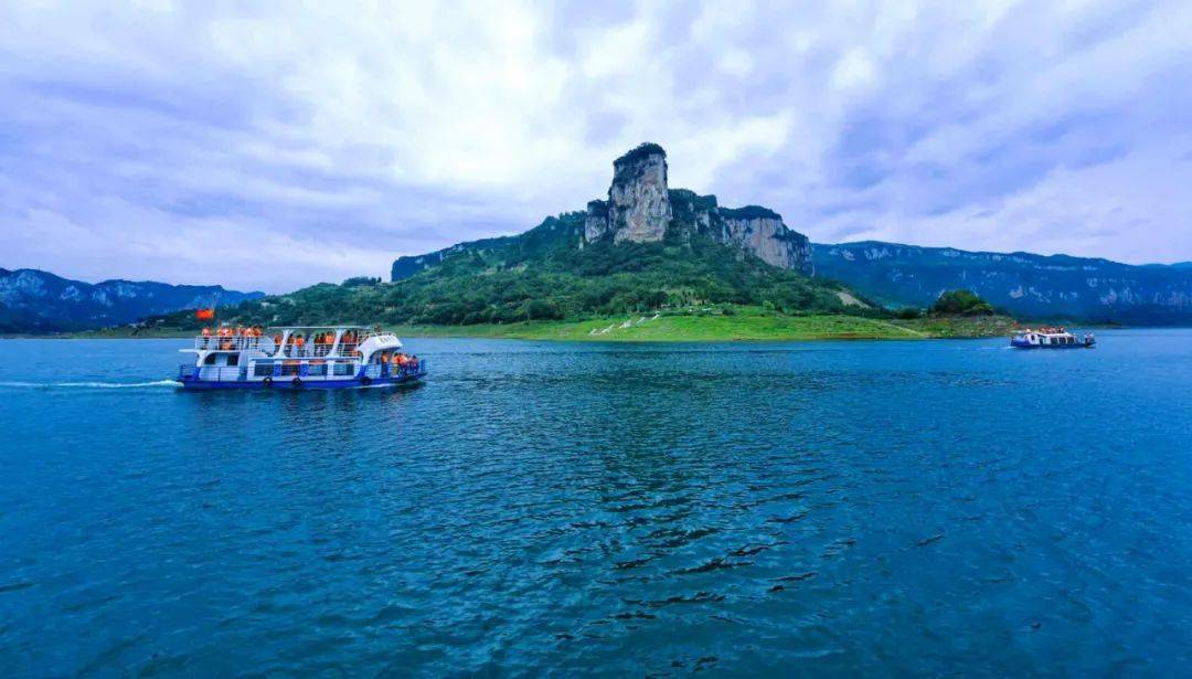 游百里画廊赏苗寨新景