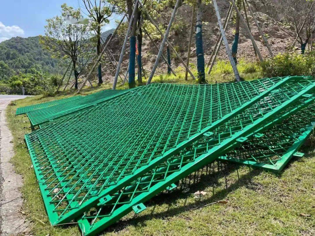 清淤机喝令三山五岭河道清淤卖沙合法开谈(2)