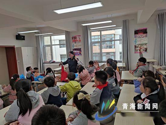 西宁市贾小庄小学开展防震减灾疏散演练活动