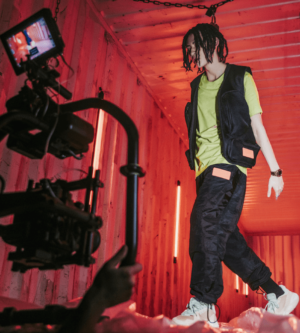 小鬼合作ianndior却遭网友嘲讽恰烂钱