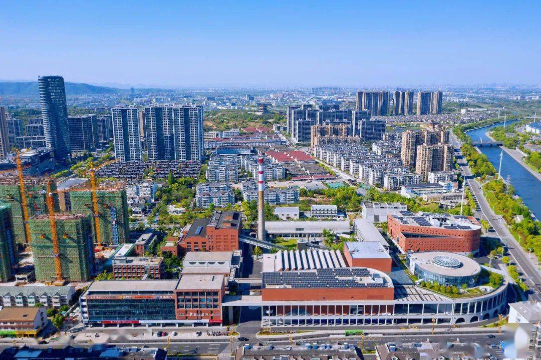 投资7亿元,耗时三年建成的奉化城市文化中心在紧张激烈的土拍大戏来临