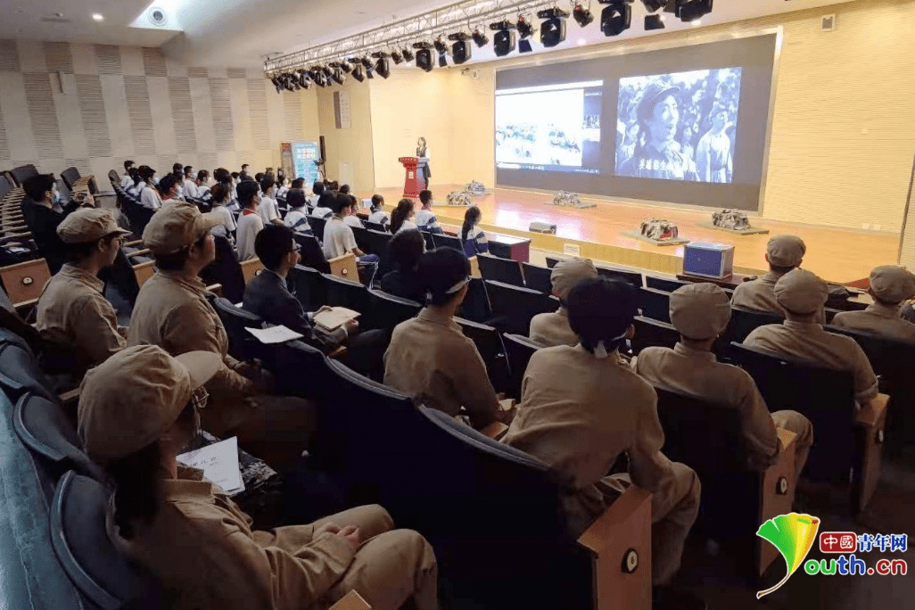 成城|【众智成城】天津市第二新华中学：“智慧校园”与科技同行