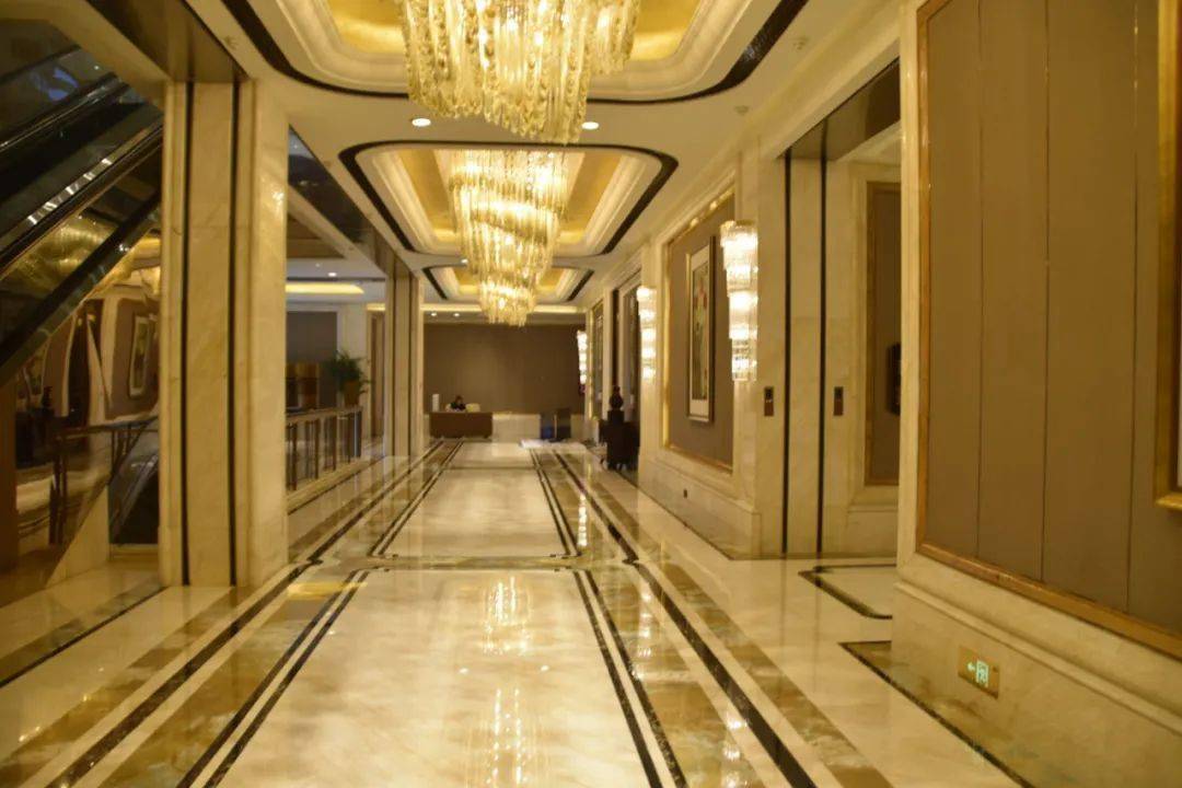 中国首家七星级酒店大理石几乎全覆盖