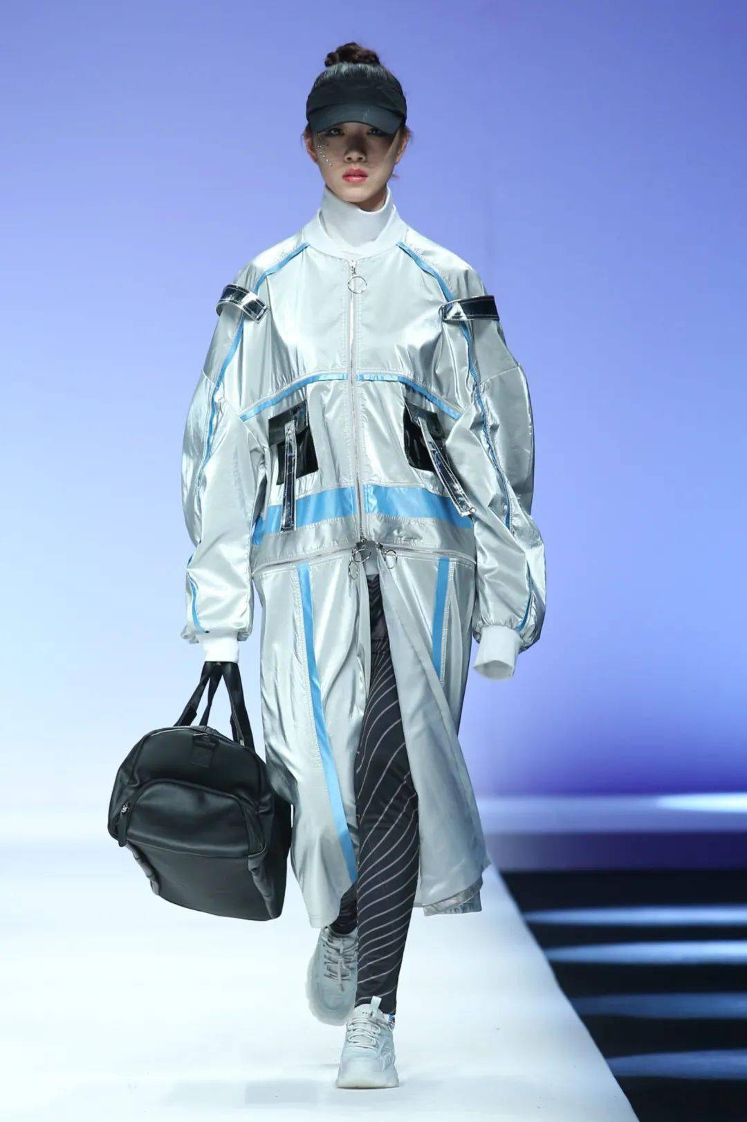 2021cgfw中华女子学院艺术学院后疫情时代的功能性服装设计