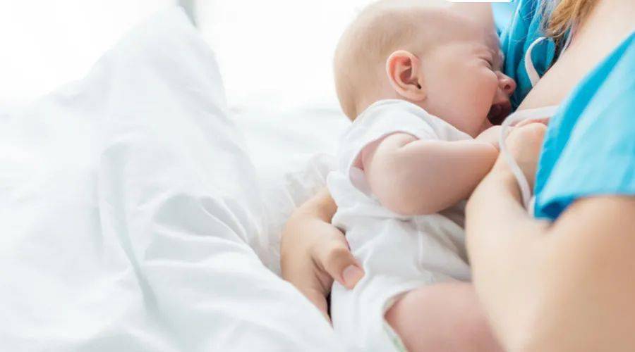 做一个母乳妈妈有多难:一边深夜崩溃,一边咬牙坚持