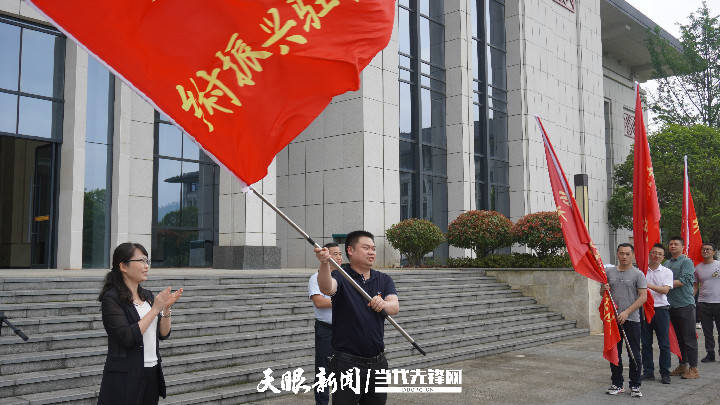 黔南州2020年gdp_向广深学习,佛山向2万亿城市进发的独特路径(3)