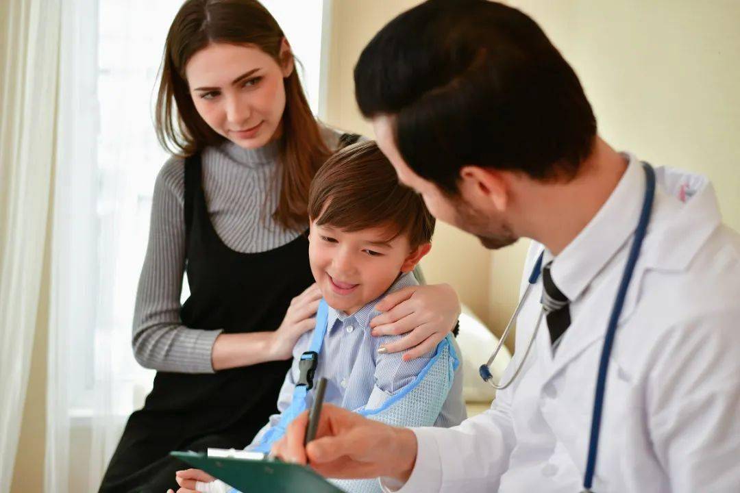 尿床、磨牙、打呼噜?孩子睡眠问题家长要早知道
